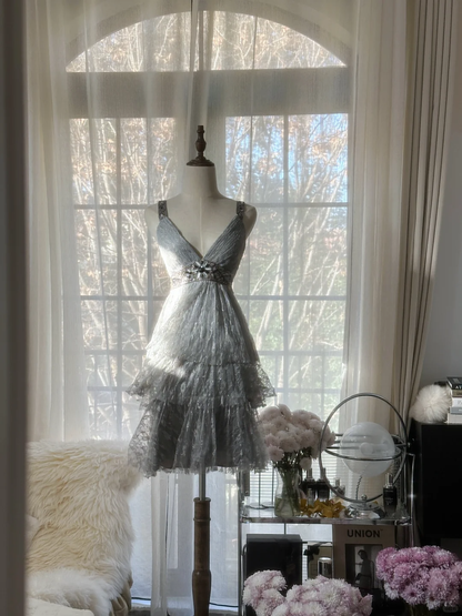 Retro Silvery V-neck Gorgeous Sparkling Chiffon Tiered Evening Dress Prom Dress TP3972