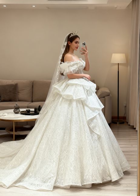 Elegant Off-the-Shoulder Puff Sleeve Sparkling Sequin Lace Ruffled Layered A-Line Wedding Dress TP5956