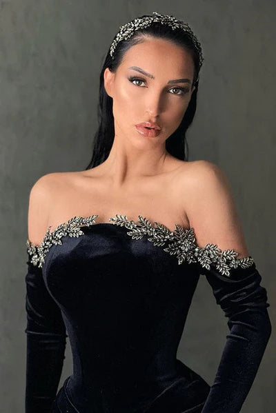 Vintage Black Sheath Velvet Prom Dress Off-the-shoulder Evening Gown High Slit Party Dress Long Formal Dress TP4850