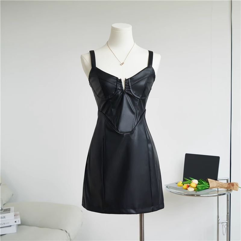 Simple Black Split Dress Design A-line Sleeveless Spaghetti Strap Leather Dress TP3296