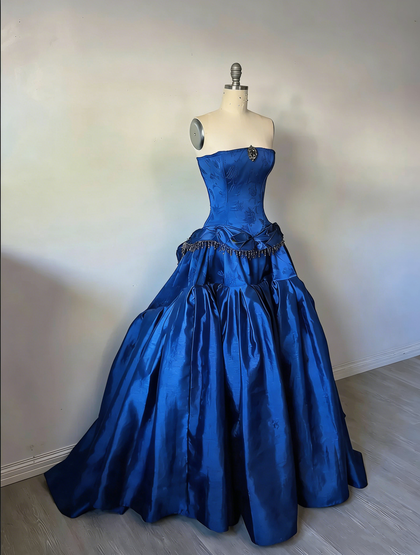 Vintage Burgundy Satin Sweet 16 Quinceanera Strapless Beaded Evening Dress Long Ball Gown TP4962