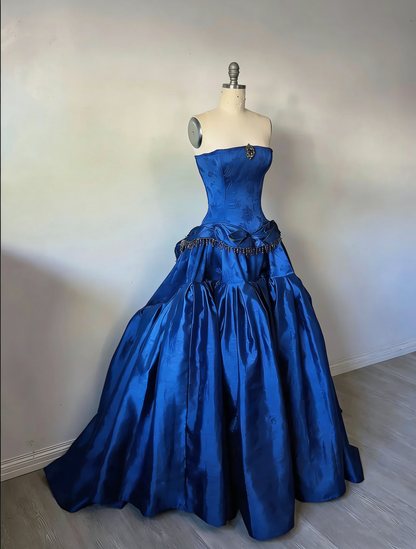 Vintage Burgundy Satin Sweet 16 Quinceanera Strapless Beaded Evening Dress Long Ball Gown TP4962