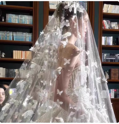 Vintage Elegant White Butterfly Pearl Design Style Long Wedding Veil TP3163