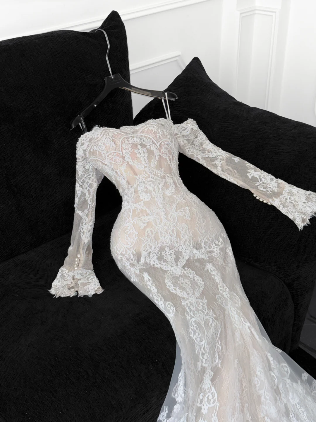 Elegant White Mermaid Off-Shoulder Lace Embroidery Long-Sleeve Wedding Dress TP5389