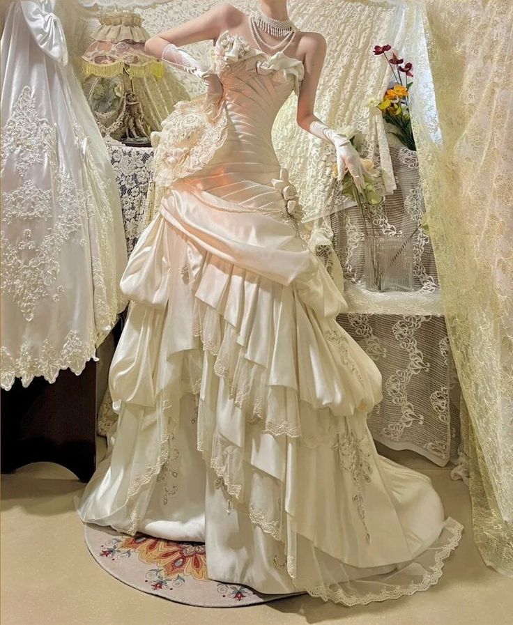 Glamorous Ivory Ruffled Layers Satin Wedding Dress A-Line Lace Hem Bridal Gown TP5258
