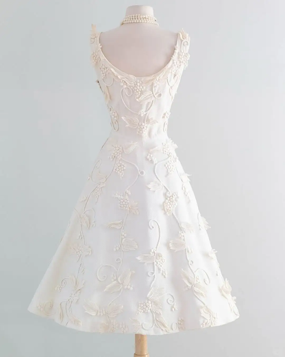 Vintage White 3D Grapes Applique Design A-Line Short Homecoming Dress Party Dress TP4194