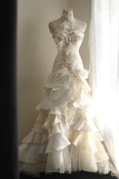 Glamorous Ivory Mermaid Halter-Neck Bridal Gown Feather Sparkle Train Wedding Dress TP5645
