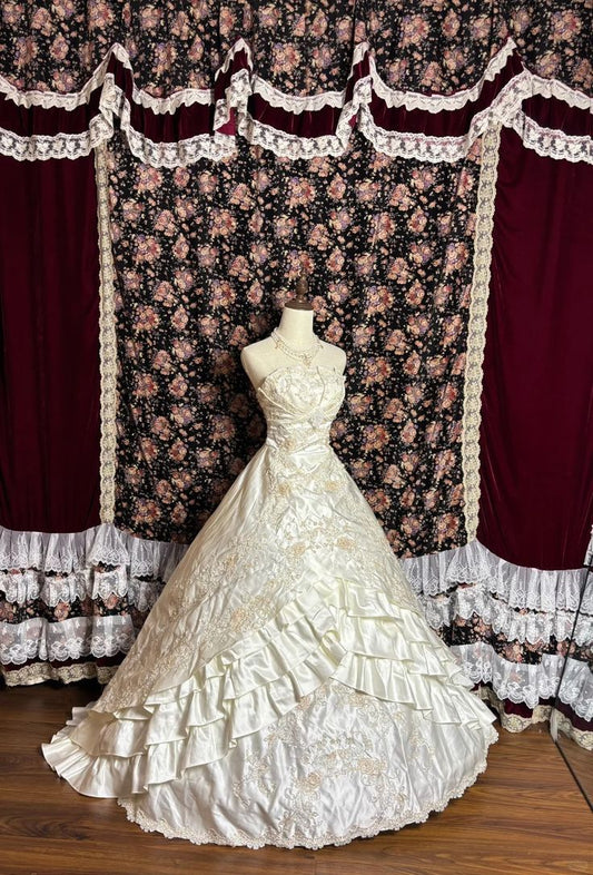 Glamorous Strapless Satin Floral Embroidery Wedding Dress Ruffled Layers Bridal Gown TP5086