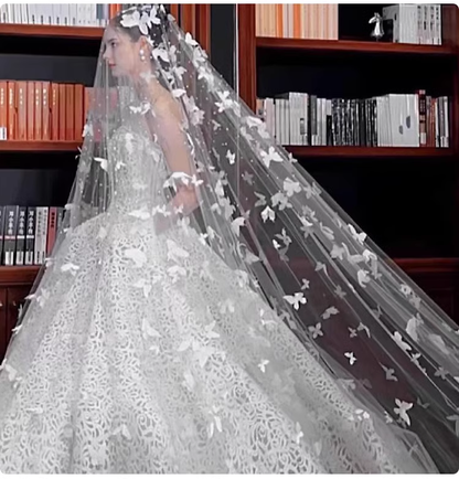 Vintage Elegant White Butterfly Pearl Design Style Long Wedding Veil TP3163