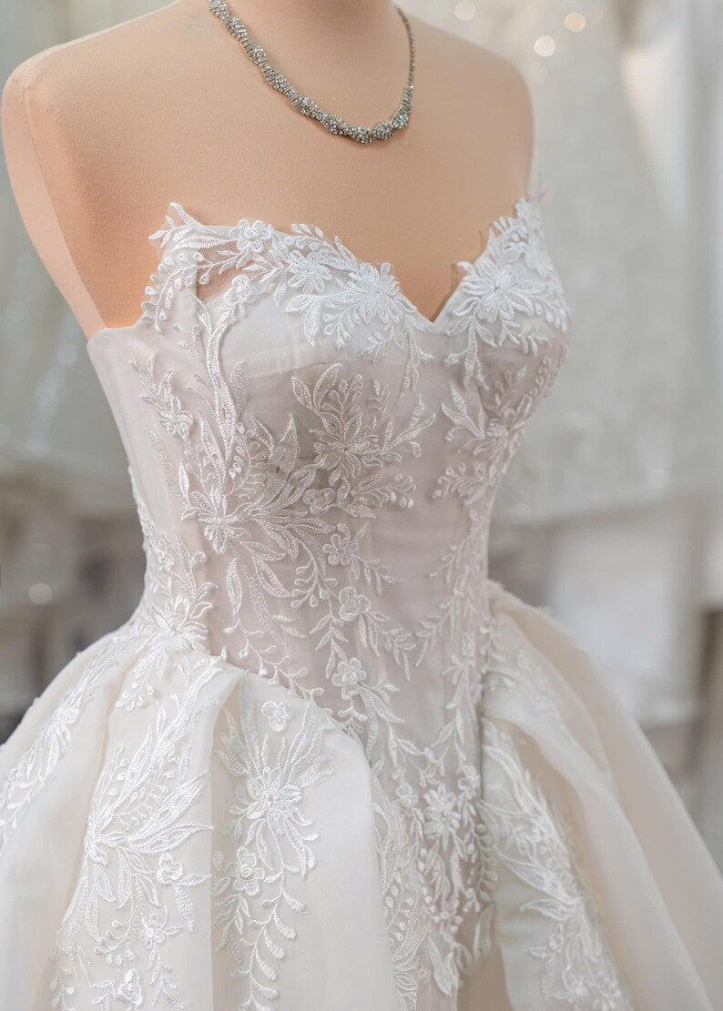 Elegant Ivory Sweetheart Strapless Lace Long Train A-Line Wedding Dress TP5966