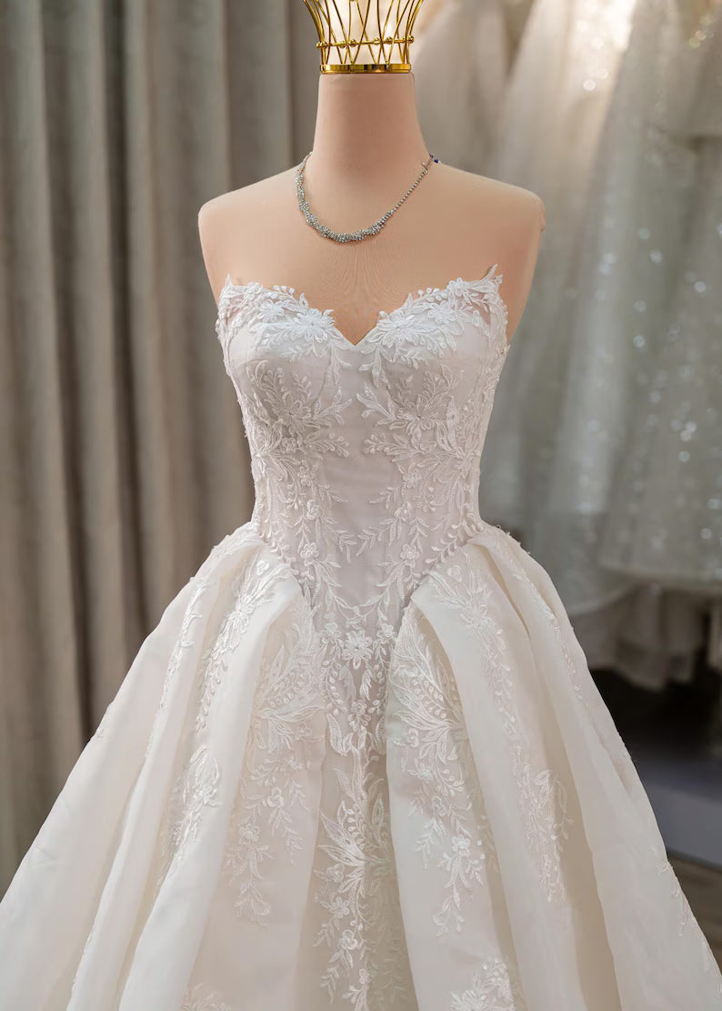 Elegant Ivory Sweetheart Strapless Lace Long Train A-Line Wedding Dress TP5966