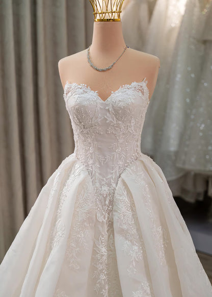 Elegant Ivory Sweetheart Strapless Lace Long Train A-Line Wedding Dress TP5966