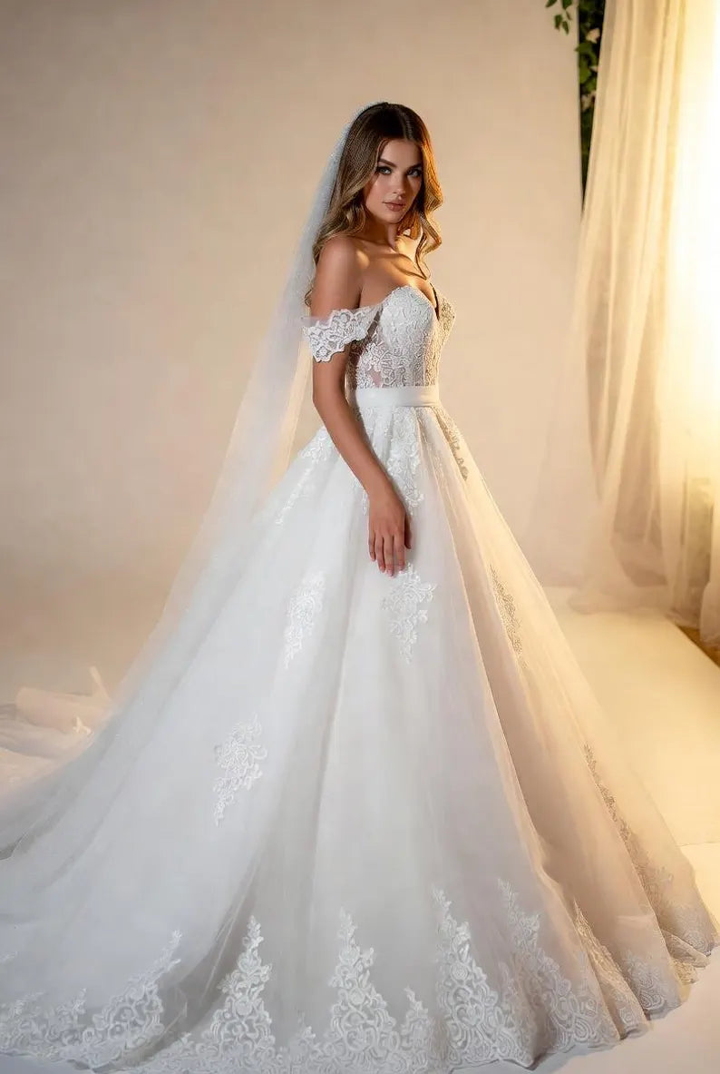 Elegant Off-the-Shoulder Sweetheart Tulle 3D Floral Lace Appliques Long Sheer Train A-Line Wedding Dress TP5974