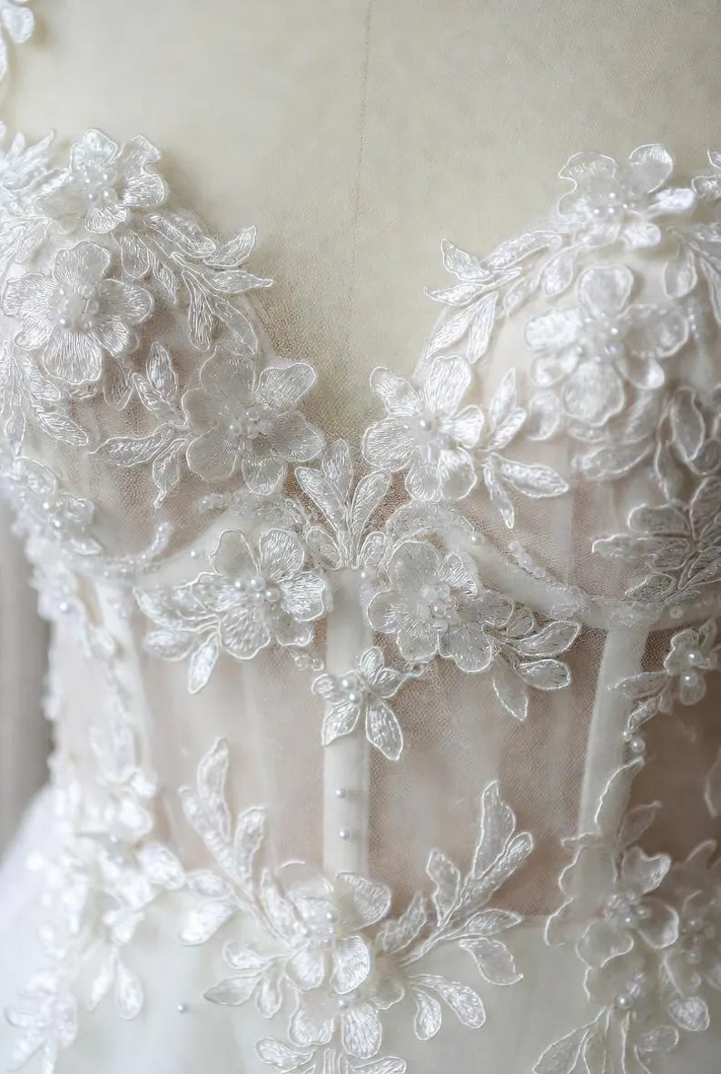 Elegant Off-the-Shoulder Sweetheart Tulle 3D Floral Lace Appliques Long Sheer Train A-Line Wedding Dress TP5974